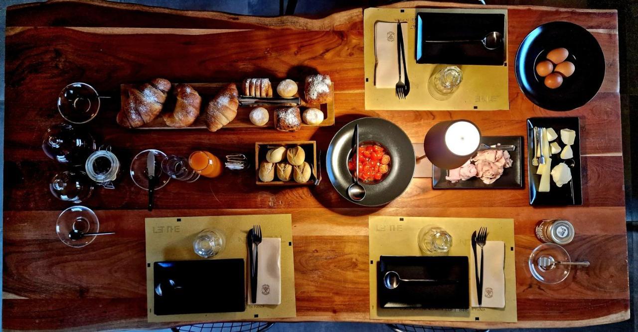 Garage47 Storica Officina Meccanica Loft B&B In ปีเอนซา ภายนอก รูปภาพ